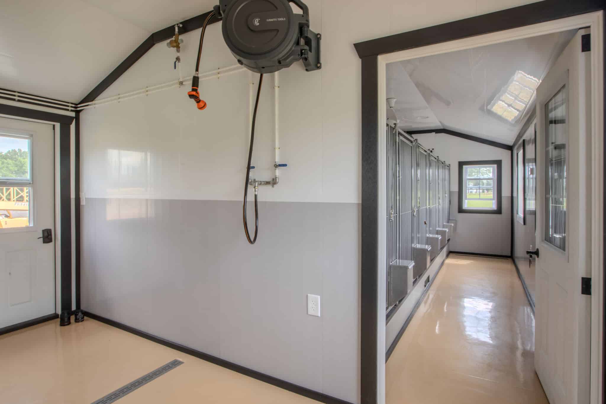 14×40 6-Run Commercial Kennel - thumbnail 6