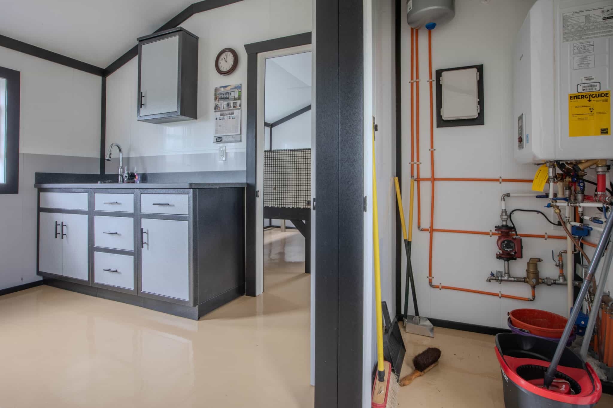 14×40 6-Run Commercial Kennel - thumbnail 3