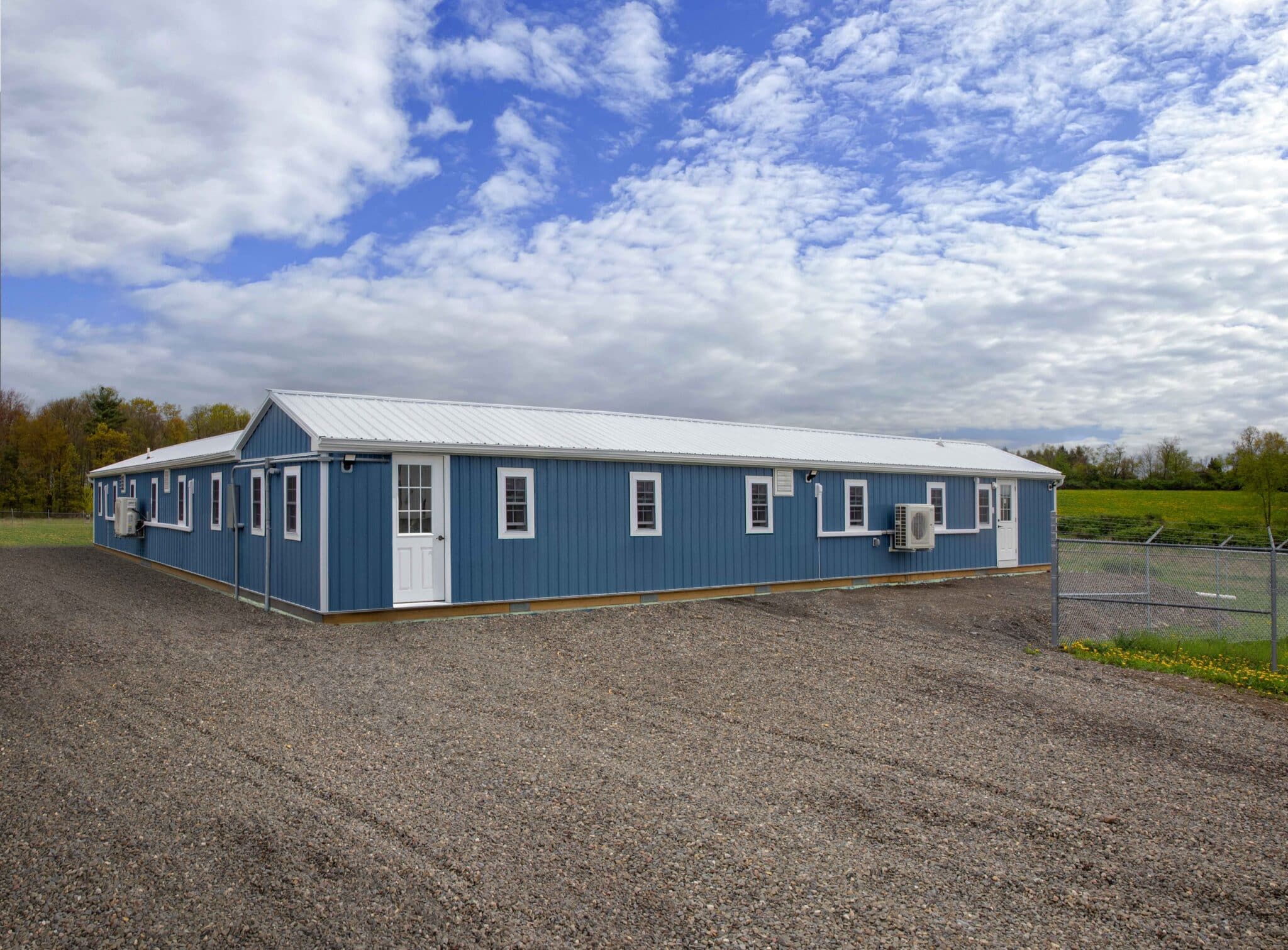 U-Shaped 40-Run Dog Commercial Kennel